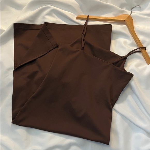 AYR Elegant Brown Dress - Picture 2 of 6